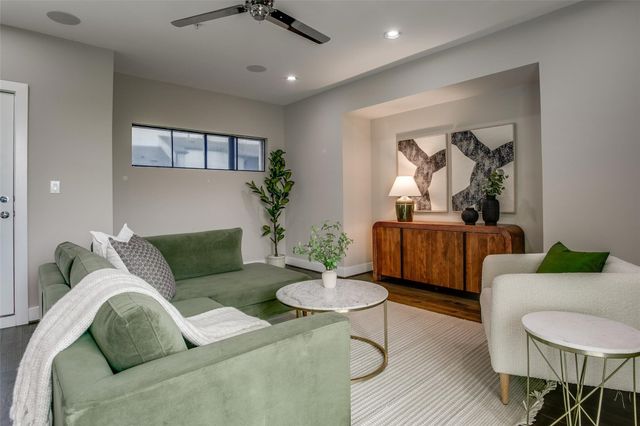 381 E Greenbriar Lane 804, Dallas, TX 75203