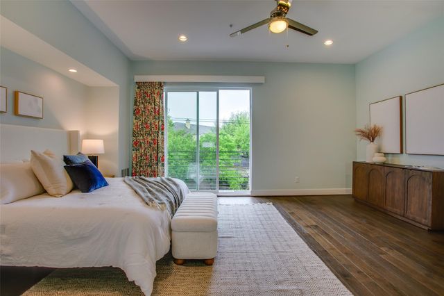 381 E Greenbriar Lane 804, Dallas, TX 75203