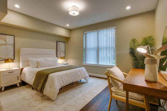 381 E Greenbriar Lane 804, Dallas, TX 75203