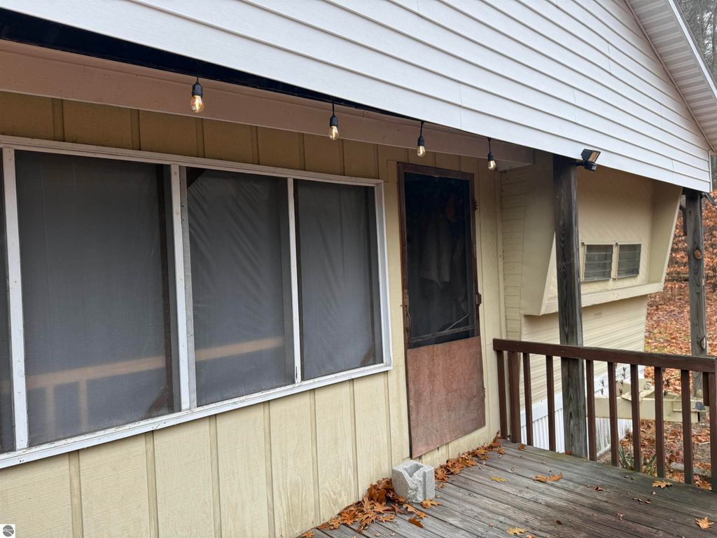 Image 5 of property listing at 9544 W 34 Road, Harrietta, MI 49638