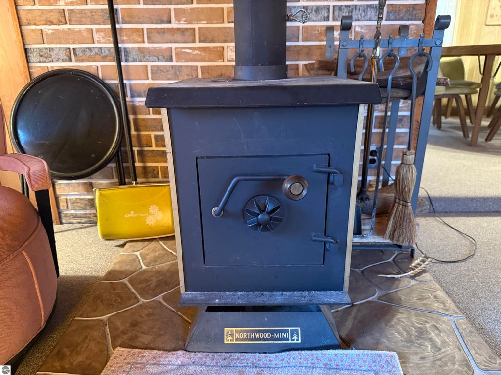 Image 9 of property listing at 9544 W 34 Road, Harrietta, MI 49638