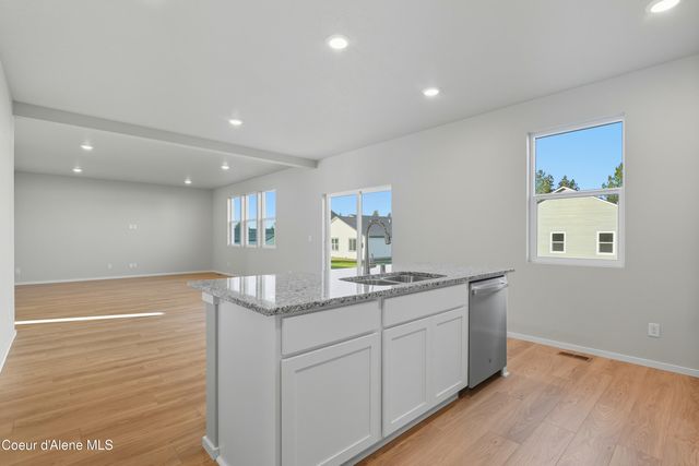 5441 E Aquila Ave, Post Falls, ID 83854