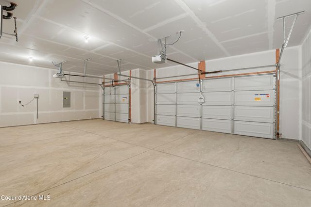 5441 E Aquila Ave, Post Falls, ID 83854