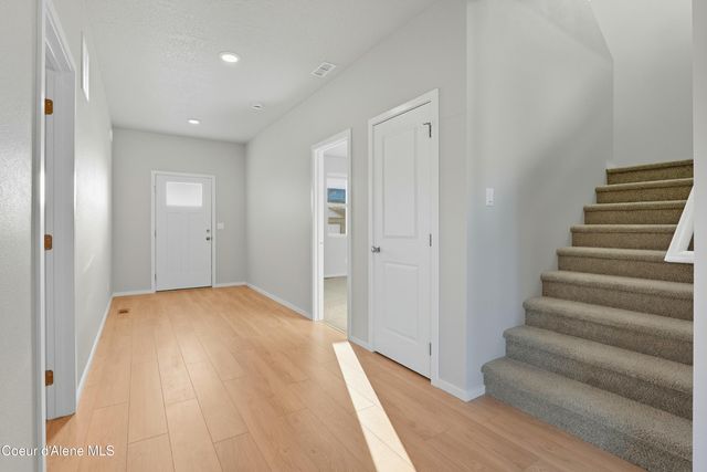 5441 E Aquila Ave, Post Falls, ID 83854