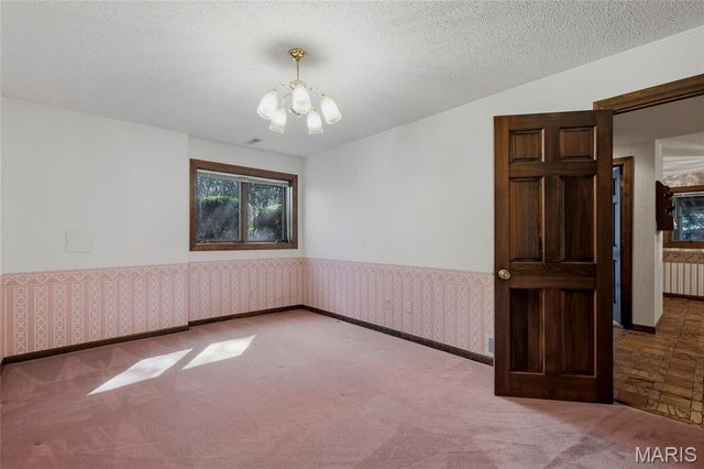 13290 Tall Pine Court, Town And Country, MO 63017