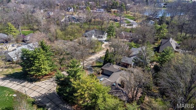 13290 Tall Pine Court, Town And Country, MO 63017