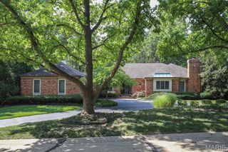 13290 Tall Pine Court, Town And Country, MO 63017