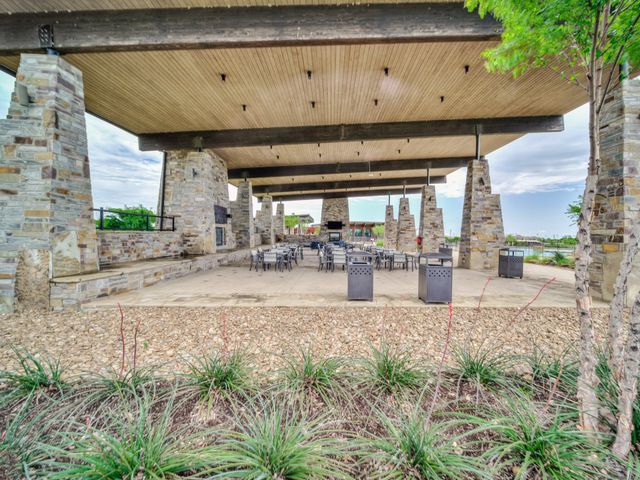 9733 Tinsley Street, Aubrey, TX 76227