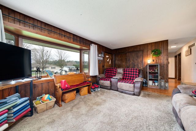 109 N 13th Street, Oregon, IL 61061