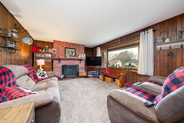 109 N 13th Street, Oregon, IL 61061