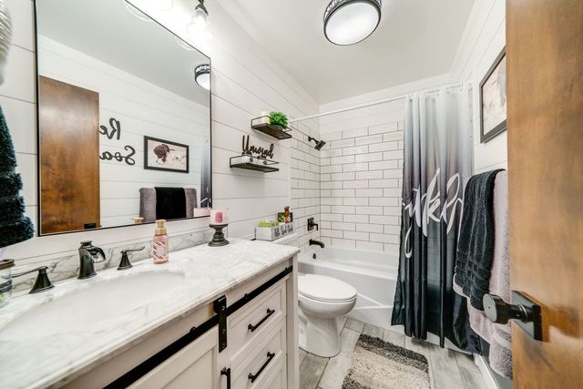 109 N 13th Street, Oregon, IL 61061