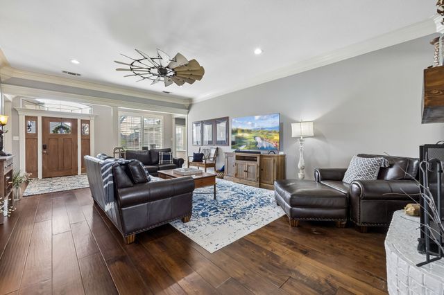 5704 Nutcracker Drive, Granbury, TX 76049