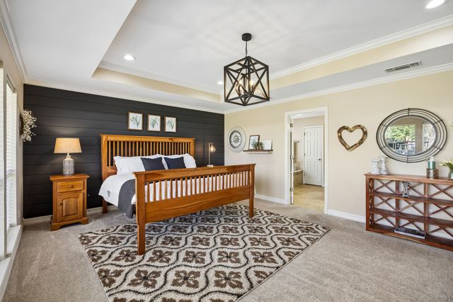 5704 Nutcracker Drive, Granbury, TX 76049