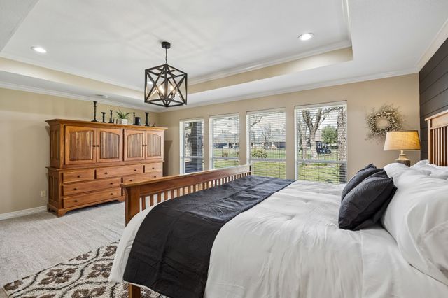 5704 Nutcracker Drive, Granbury, TX 76049