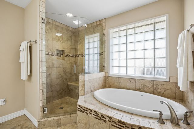 5704 Nutcracker Drive, Granbury, TX 76049