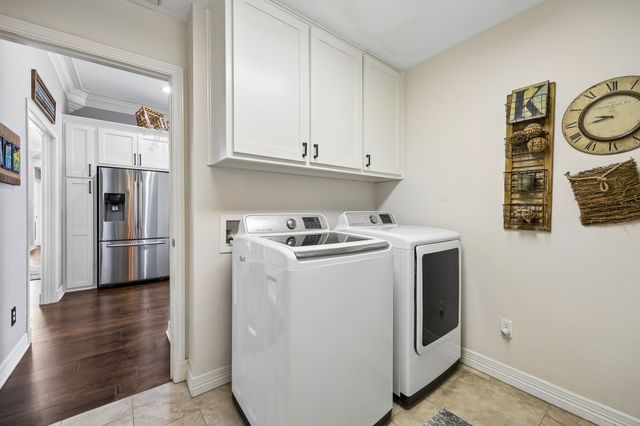 5704 Nutcracker Drive, Granbury, TX 76049