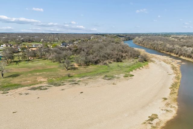 5704 Nutcracker Drive, Granbury, TX 76049