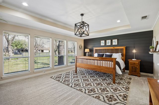 5704 Nutcracker Drive, Granbury, TX 76049