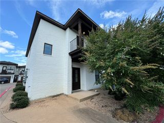 203 Brentwood Drive E 76, College Station, TX 77840