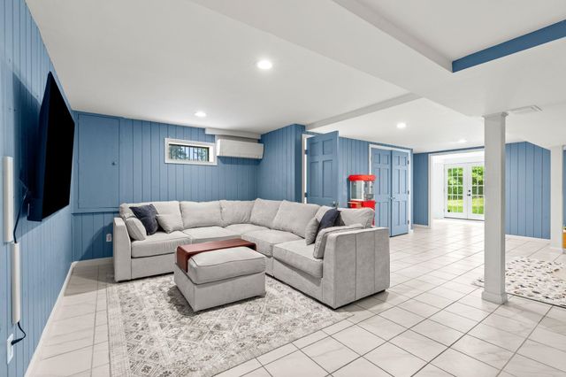 29 Harris Road, Windham, NH 03087