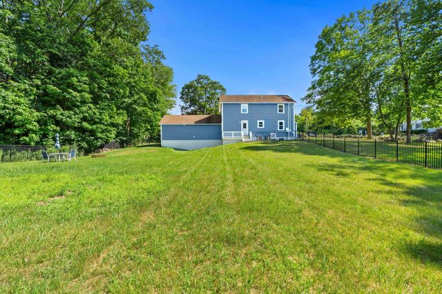 29 Harris Road, Windham, NH 03087