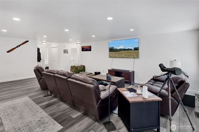 3320 E Montgomery Street, Mount Vernon, WA 98274