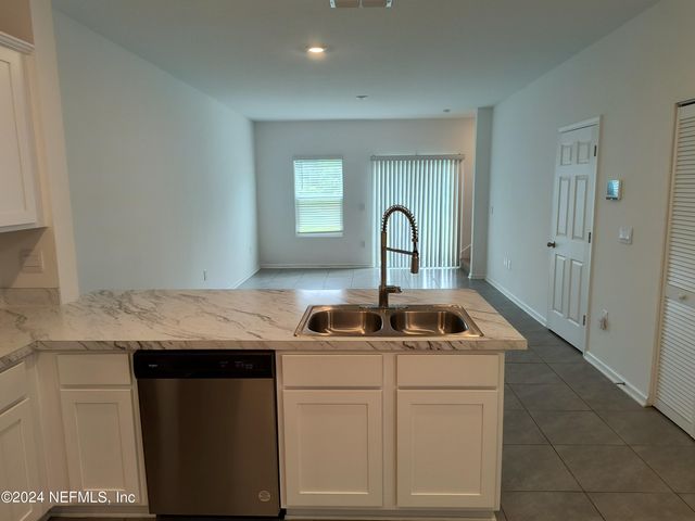 3999 BAY HAWK Court, Jacksonville, FL 32220