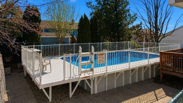 563 Woodman St, Fall River, MA 02724