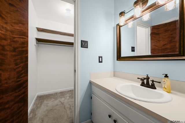 1329 Harwich Dr, Baton Rouge, LA 70820