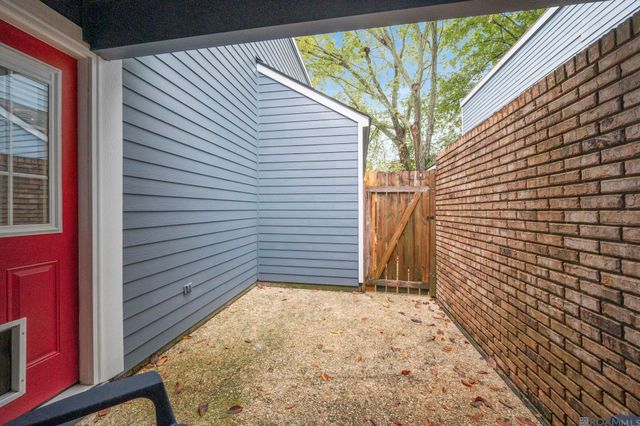 1329 Harwich Dr, Baton Rouge, LA 70820