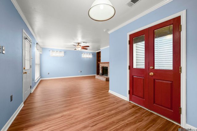 1329 Harwich Dr, Baton Rouge, LA 70820