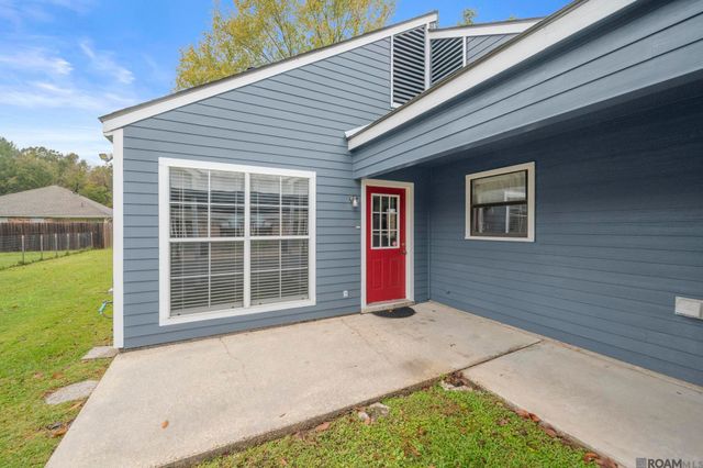 1329 Harwich Dr, Baton Rouge, LA 70820