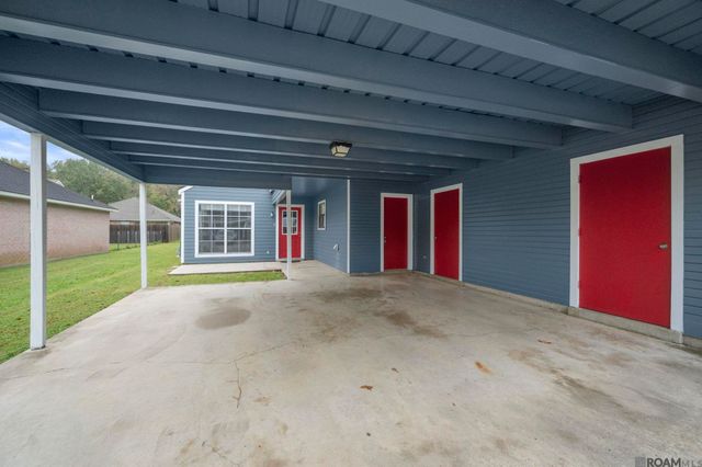 1329 Harwich Dr, Baton Rouge, LA 70820