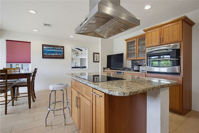3306 Bali Dr, Corpus Christi, TX 78418