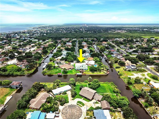 3306 Bali Dr, Corpus Christi, TX 78418