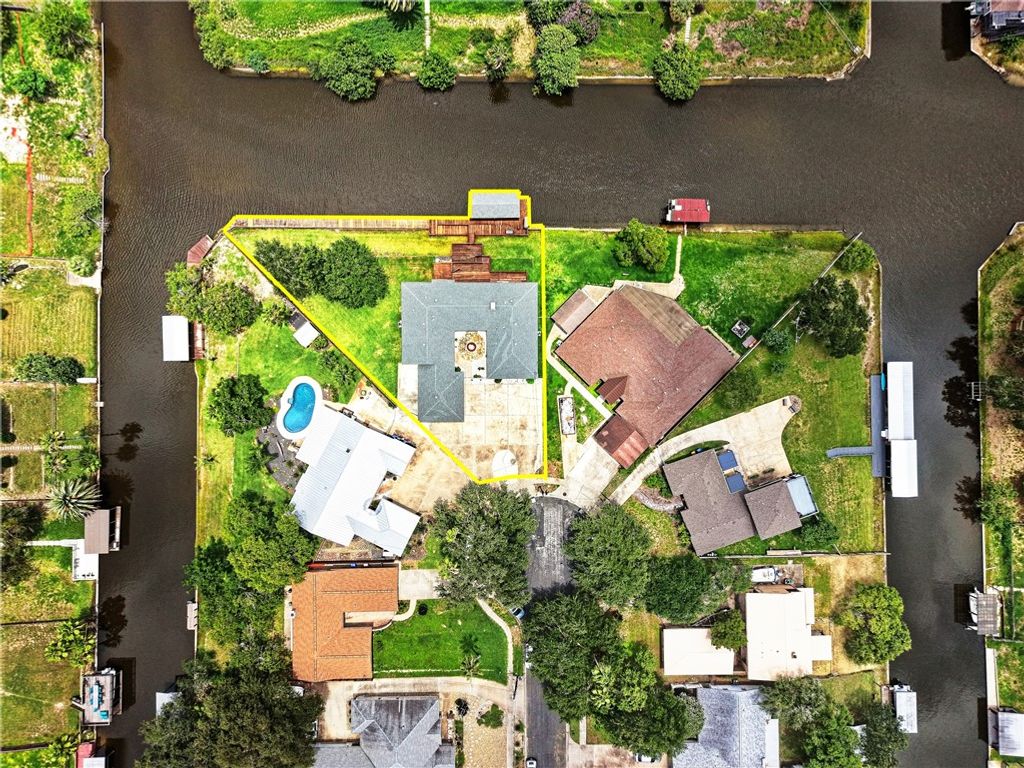3306 Bali Dr, Corpus Christi, TX 78418 — photo 3