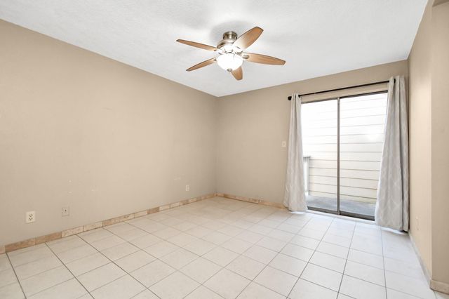 2501 Gulf Freeway 250D, Dickinson, TX 77539