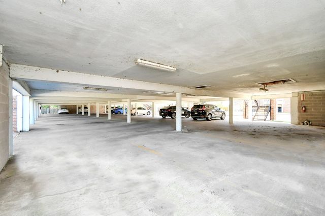 2501 Gulf Freeway 250D, Dickinson, TX 77539