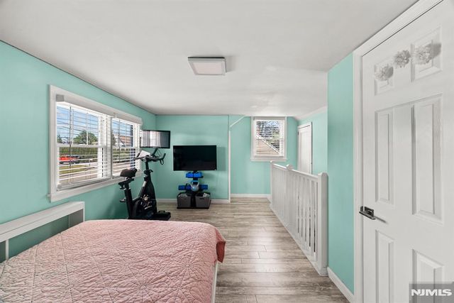 10 Dale Drive, Fairfield, NJ 07004