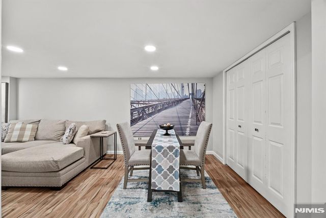 10 Dale Drive, Fairfield, NJ 07004