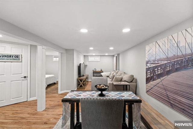 10 Dale Drive, Fairfield, NJ 07004