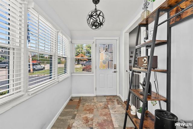 10 Dale Drive, Fairfield, NJ 07004