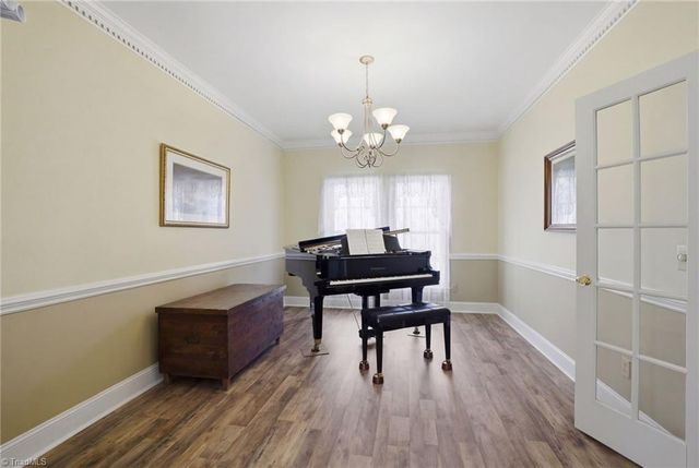 1100 Woodridge Lane, Yadkinville, NC 27055