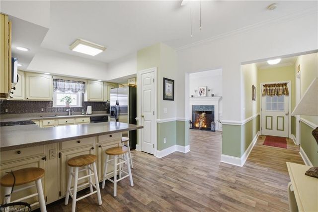 1100 Woodridge Lane, Yadkinville, NC 27055