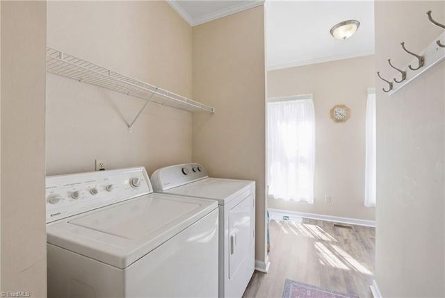 1100 Woodridge Lane, Yadkinville, NC 27055