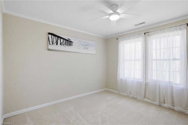 1100 Woodridge Lane, Yadkinville, NC 27055