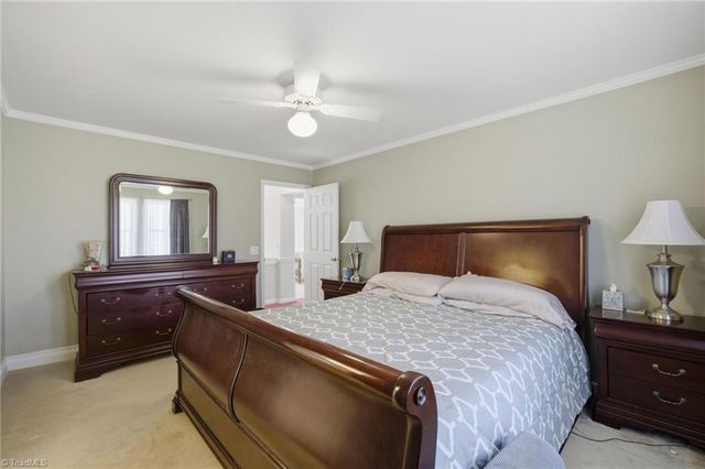 1100 Woodridge Lane, Yadkinville, NC 27055