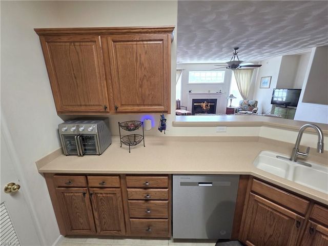 2818 Rose Garden WAY, Virginia Beach, VA 23456