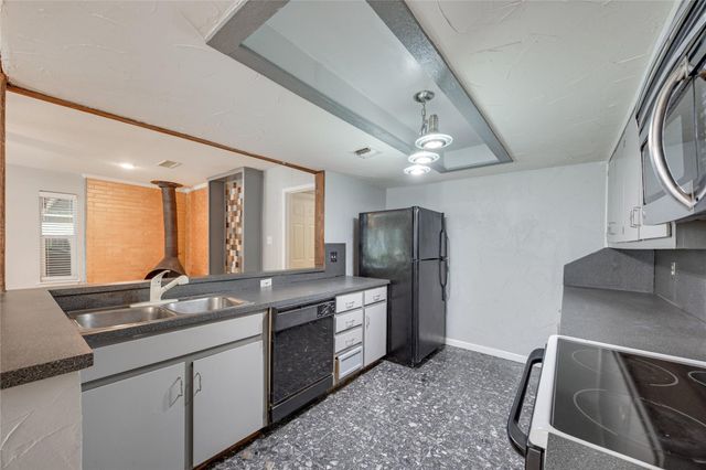 1807 Briar Hill DR A & B, Austin, TX 78741