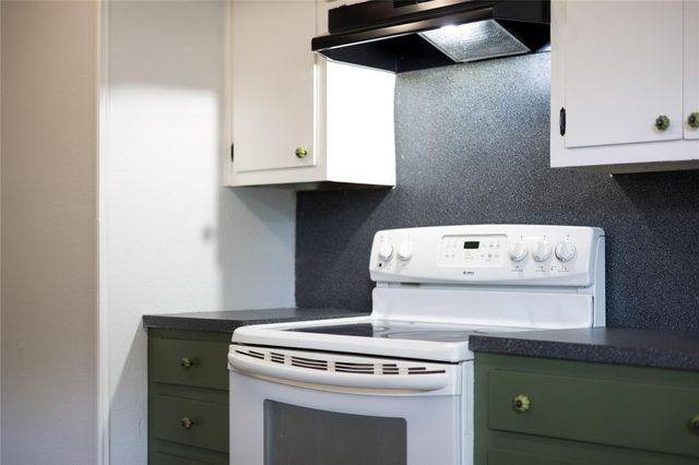 1807 Briar Hill DR A & B, Austin, TX 78741